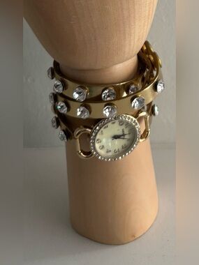 ⌚️$8 Geneva Ladies Quartz Wrap-Around Gold Tone Watch  with Rhinestones